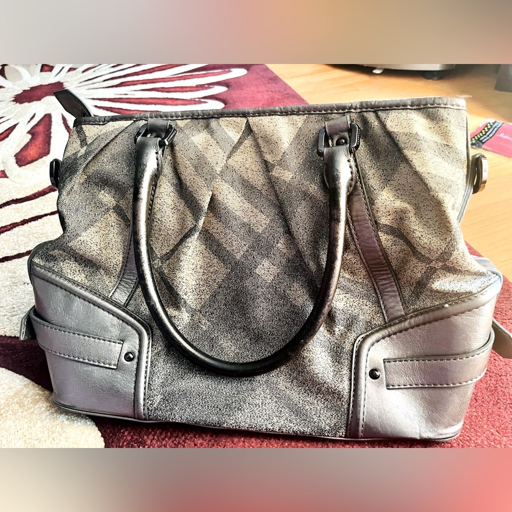 Burberry Tote (cream, grey, metallic/silver and metallic leather)